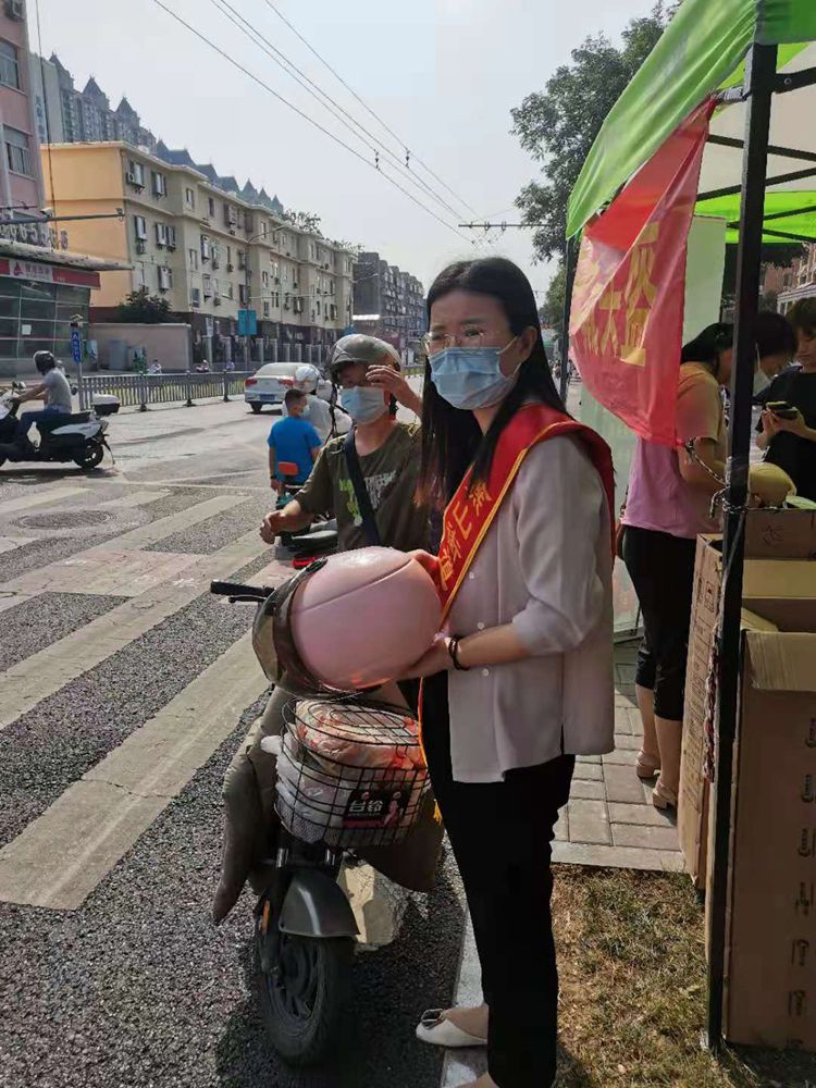 “爱戴生命、幸盔有你”志愿宣传活动(图2)