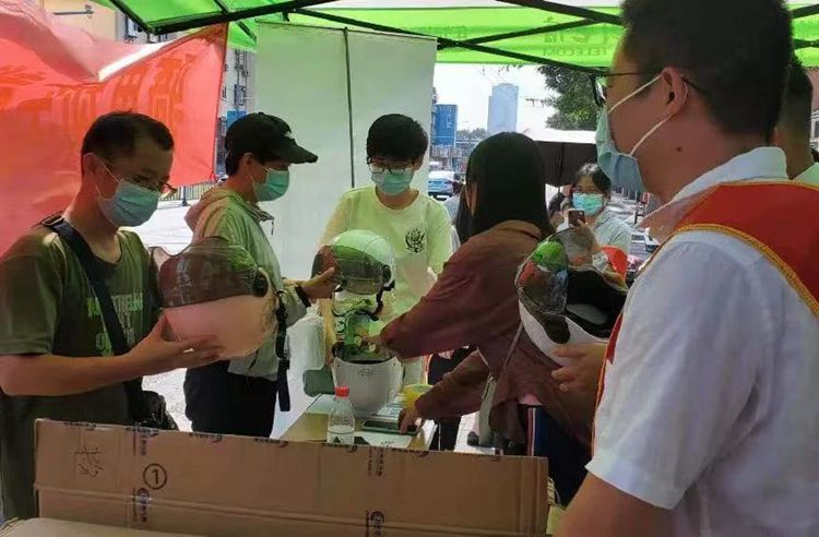“爱戴生命、幸盔有你”志愿宣传活动(图3)